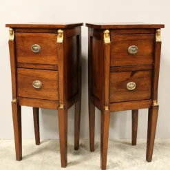 Italienische Retour d'Egypte Nachttische aus Nussholz, 1798-1805, 2er Set
