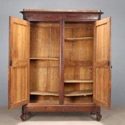 Italienischer Kleiderschrank aus Nussholz und Pappel