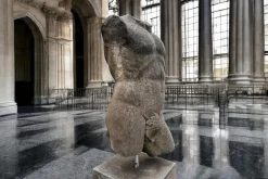 Italienischer Künstler, Skulptur des Apollo Torso, 1980, Stein