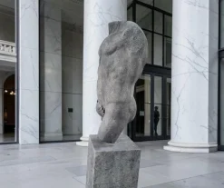 Italienischer Künstler, Skulptur des Apollo Torso, 1980, Stein