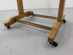 Italienischer Mid-Century Garderobenständer aus Buche & Messing von Fratelli Reguitti, 1950er
