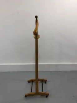 Italienischer Mid-Century Garderobenständer aus Buche & Messing von Fratelli Reguitti, 1950er