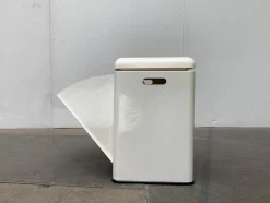 Italienischer Mid-Century Space Age Wäschekorb, 1960er