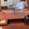 Italienischer Nussholz Schreibtisch mit mehreren Fächern von Bernini, 1960er