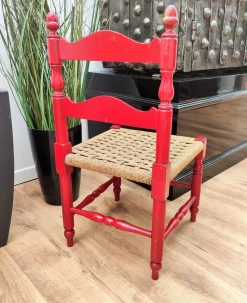 Italienischer Roter Kinderstuhl aus Holz & Seil Binse mit Disney Grafiken