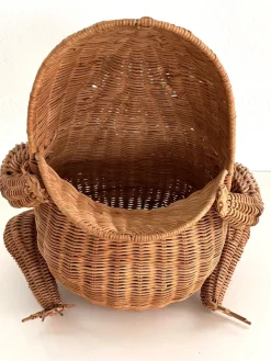 Italienischer Vintage Froschkorb aus Rattan, 1980er