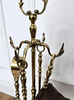 Italienisches Messing-Kaminbesteck mit Ständer, 1980er Jahre, 5er-Set