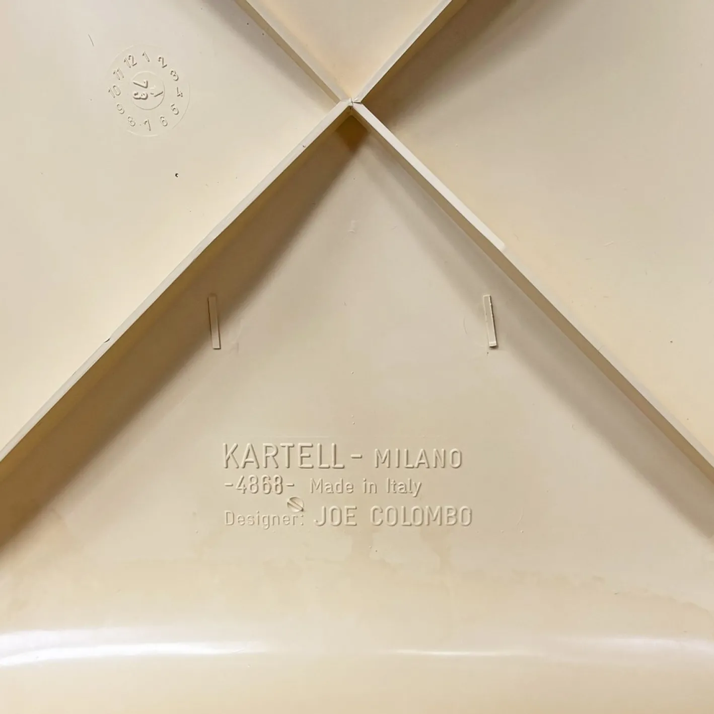 Italienische Space Age Stühle in Creme von Joe Colombo für Kartell, 1970er, 2er Set