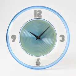 Italienische Wanduhr aus Acryl von Guzzini, 1990er