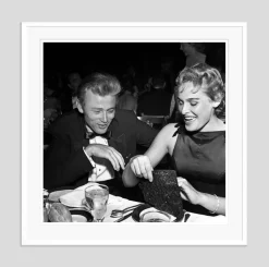 James Dean & Ursula Andress Silbergelatine Harz Druck in Weiß von Michael Ochs Archive