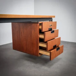 Japanese Series EU01 Schreibtisch von Cees Braakman für Pastoe, 1960er