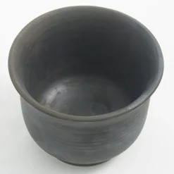 Japanische Minimalistische Schwarz Gebrannte Raku Keramik Teetassen von Laab Milano, 3er Set