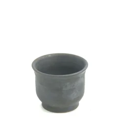 Japanische Minimalistische Schwarz Gebrannte Raku Keramik Teetassen von Laab Milano, 3er Set