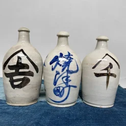 Japanische Tokkuri Sake Flaschen aus Steingut, 1950er, 3er Set