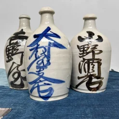Japanische Tokkuri Sake Flaschen aus Steingut, 1950er, 3er Set