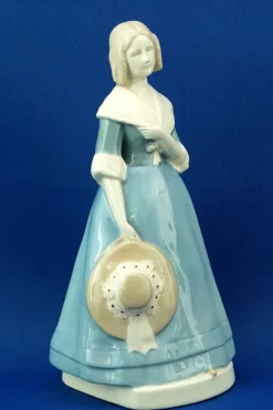 20. Jh. Jugendstil Keramikskulptur einer Dame von Amphora, Österreich, 1890er