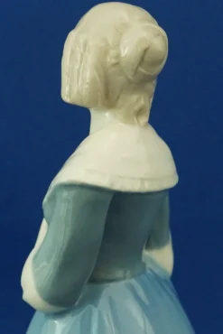 20. Jh. Jugendstil Keramikskulptur einer Dame von Amphora, Österreich, 1890er