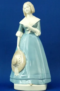 20. Jh. Jugendstil Keramikskulptur einer Dame von Amphora, Österreich, 1890er