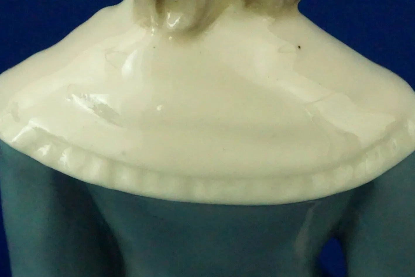 20. Jh. Jugendstil Keramikskulptur einer Dame von Amphora, Österreich, 1890er