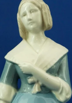 20. Jh. Jugendstil Keramikskulptur einer Dame von Amphora, Österreich, 1890er
