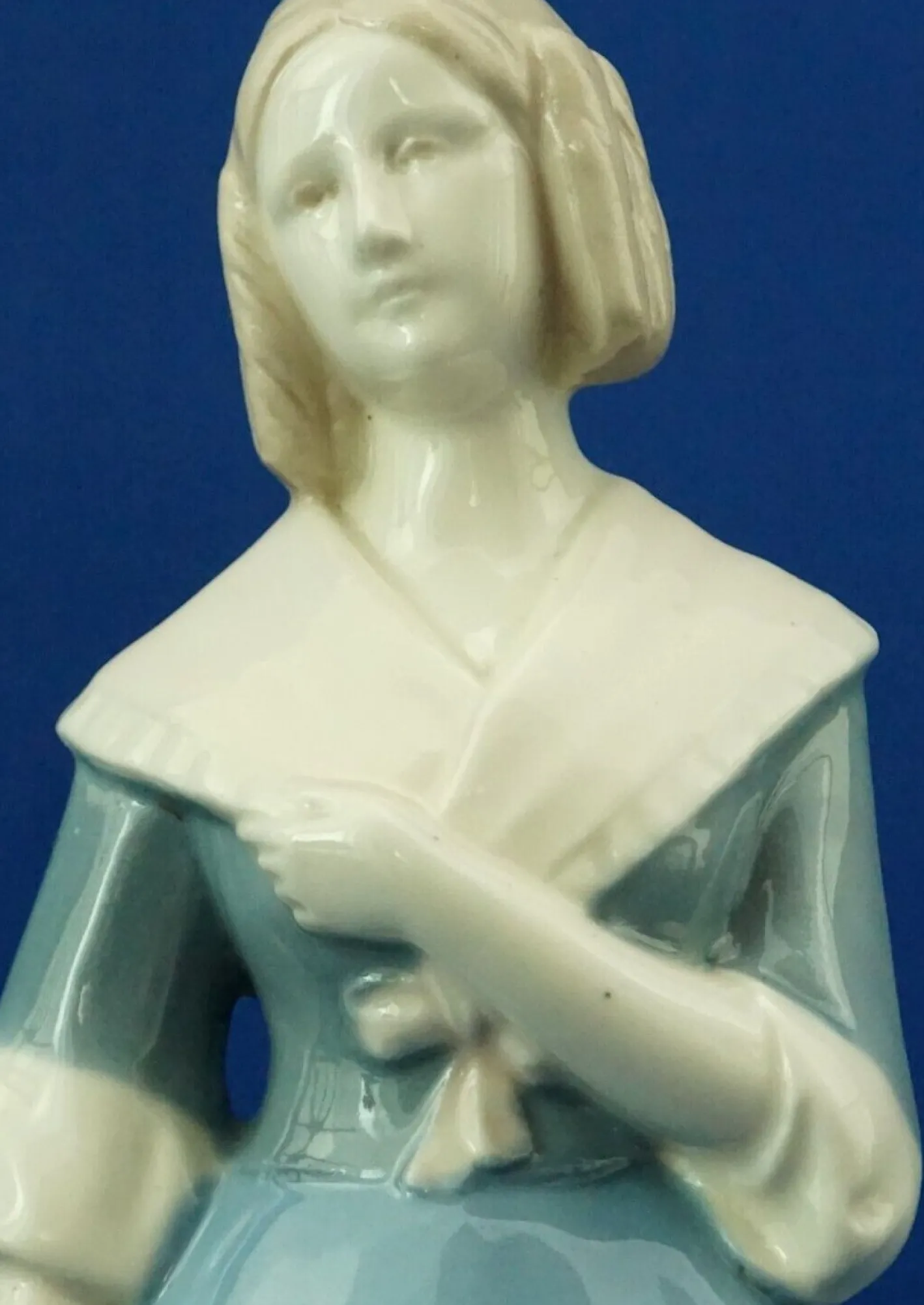 20. Jh. Jugendstil Keramikskulptur einer Dame von Amphora, Österreich, 1890er