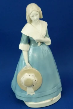 20. Jh. Jugendstil Keramikskulptur einer Dame von Amphora, Österreich, 1890er