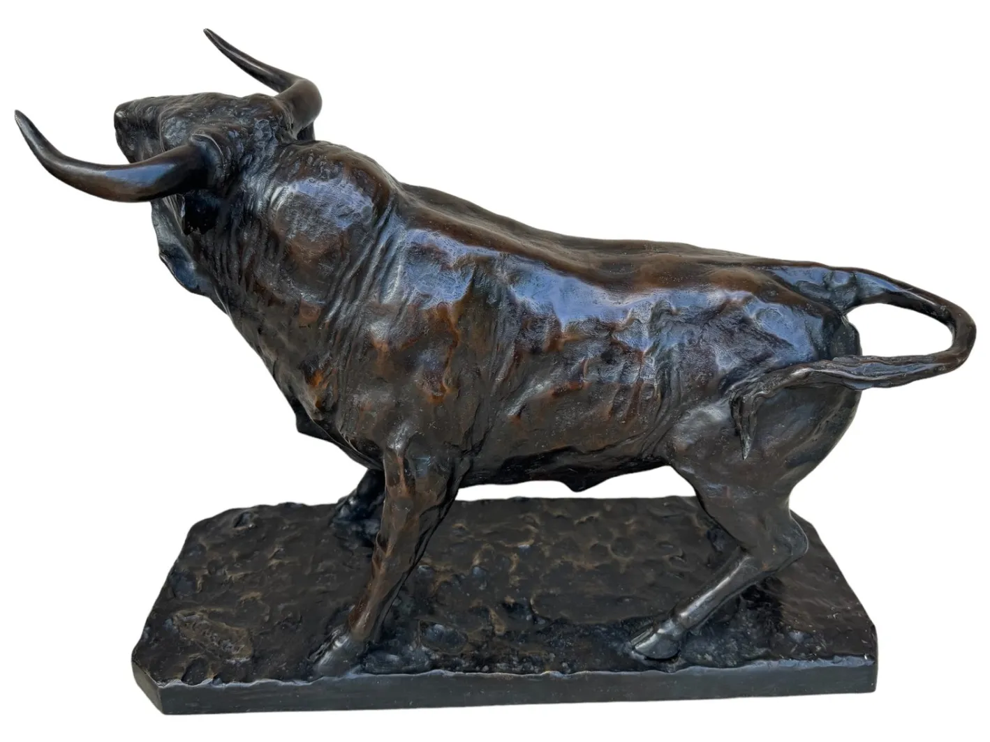 Juan Cuavas, Stier, 1920, Bronze
