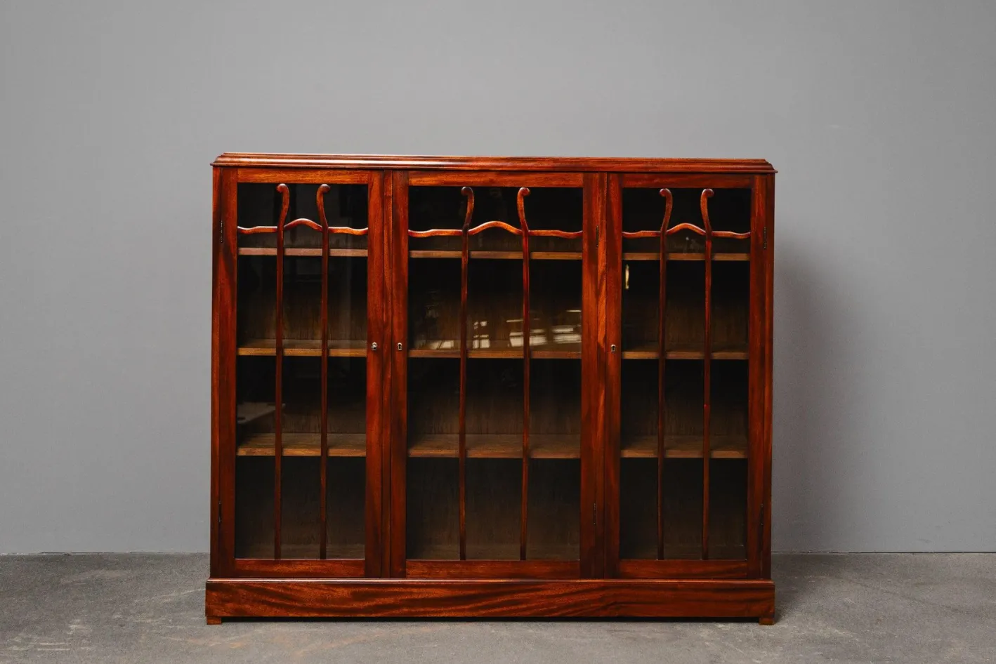 Jugendstil Bücherregal aus Mahagoni