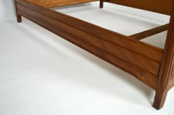Jugendstil Clematis Modell Bett aus Mahagoni von Mathieu Gallerey, 1920er