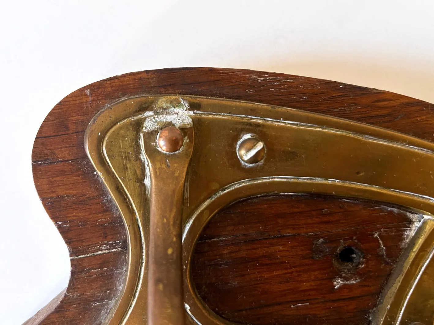 Jugendstil Garderobe oder Kleiderbügel aus Messing & Holz, Deutschland, 1900er