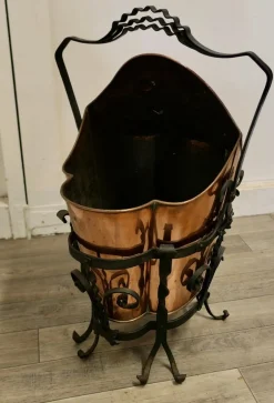 Jugendstil Messing Helm Kohlen Scuttle, 1880er