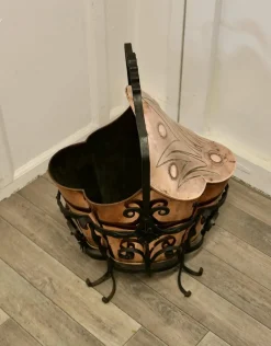 Jugendstil Messing Helm Kohlen Scuttle, 1880er