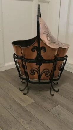 Jugendstil Messing Helm Kohlen Scuttle, 1880er
