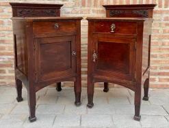 Jugendstil Nachttische aus Nussholz, 1900er, 2er Set