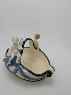 Jugendstil Schale aus Majolika Henkel mit Putten von Karlsruhe Majolika Manufaktur, 1910