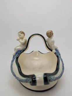 Jugendstil Schale aus Majolika Henkel mit Putten von Karlsruhe Majolika Manufaktur, 1910