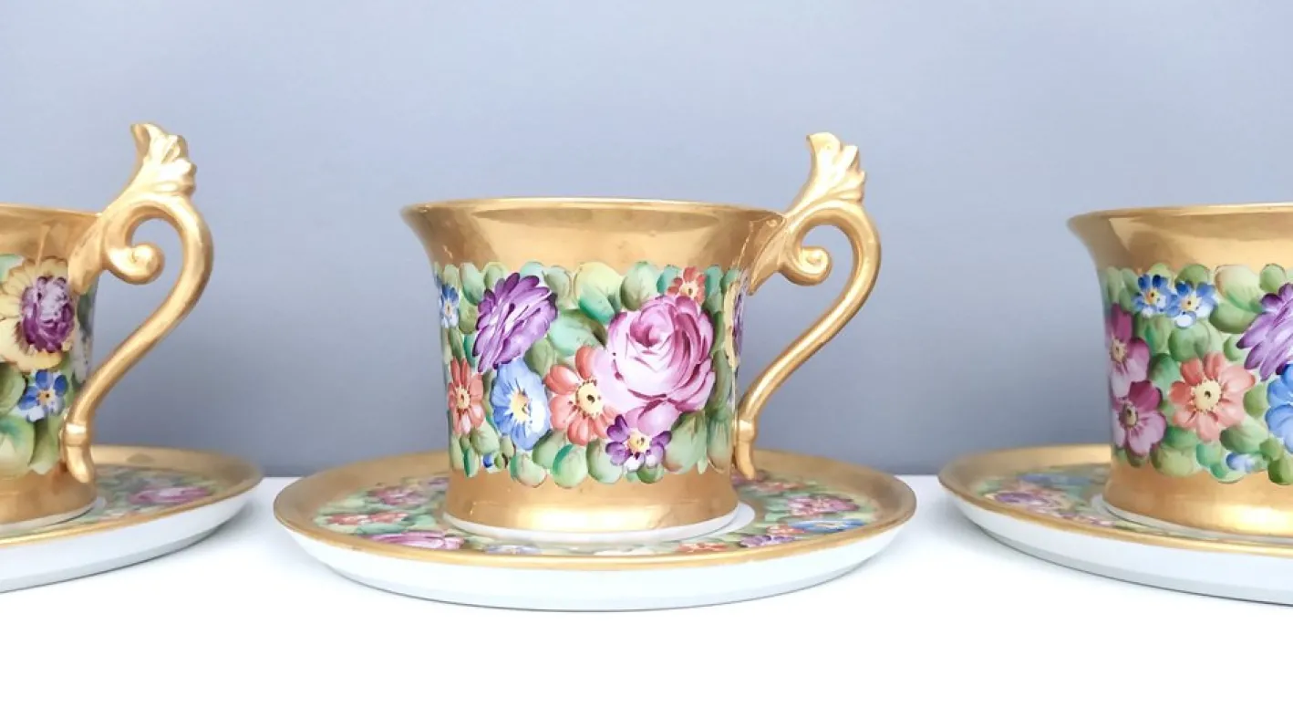 Kaffeetassen aus Capodimonte Porzellan mit Blumenmotiven, 6 . Set