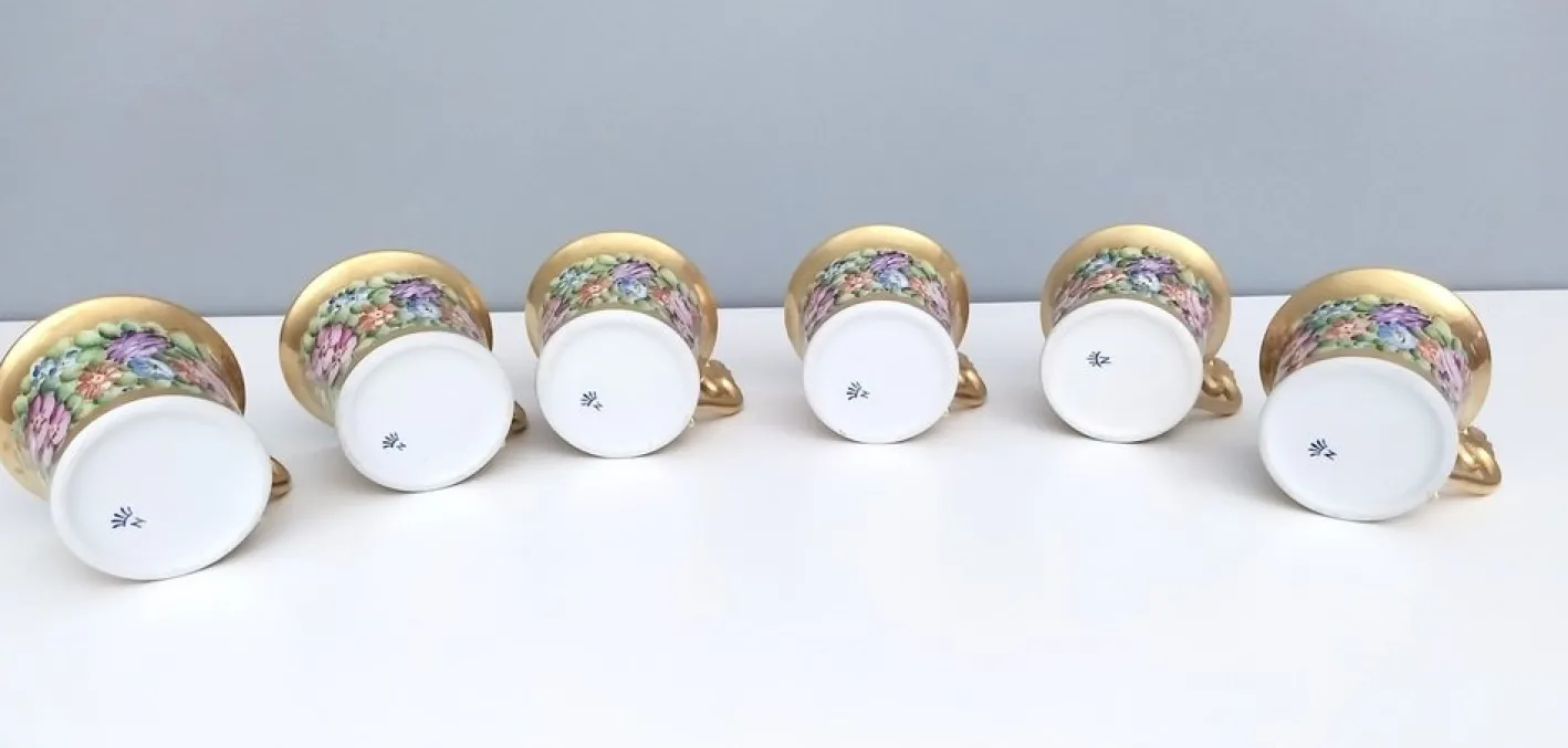 Kaffeetassen aus Capodimonte Porzellan mit Blumenmotiven, 6 . Set