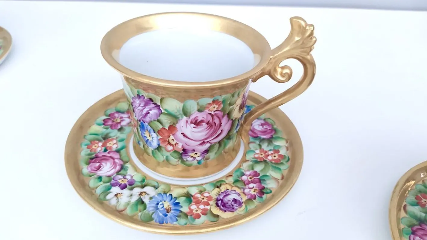 Kaffeetassen aus Capodimonte Porzellan mit Blumenmotiven, 6 . Set