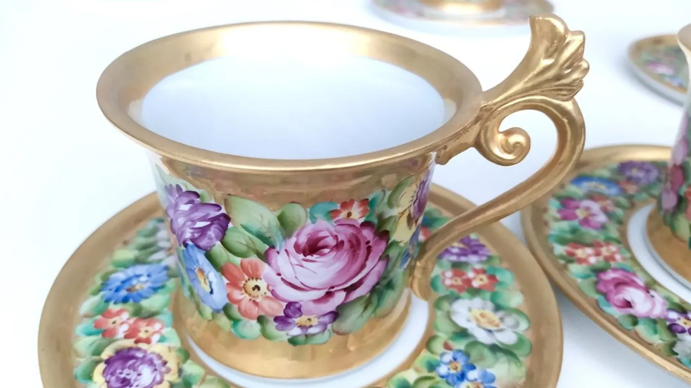 Kaffeetassen aus Capodimonte Porzellan mit Blumenmotiven, 6 . Set