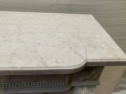 Kamin im Louis XVI Stil aus weißem Carrara Marmor, 1800er