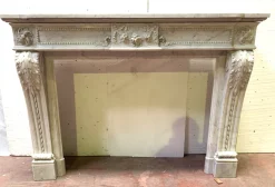 Kamin im Louis XVI Stil aus weißem Carrara Marmor, 1800er
