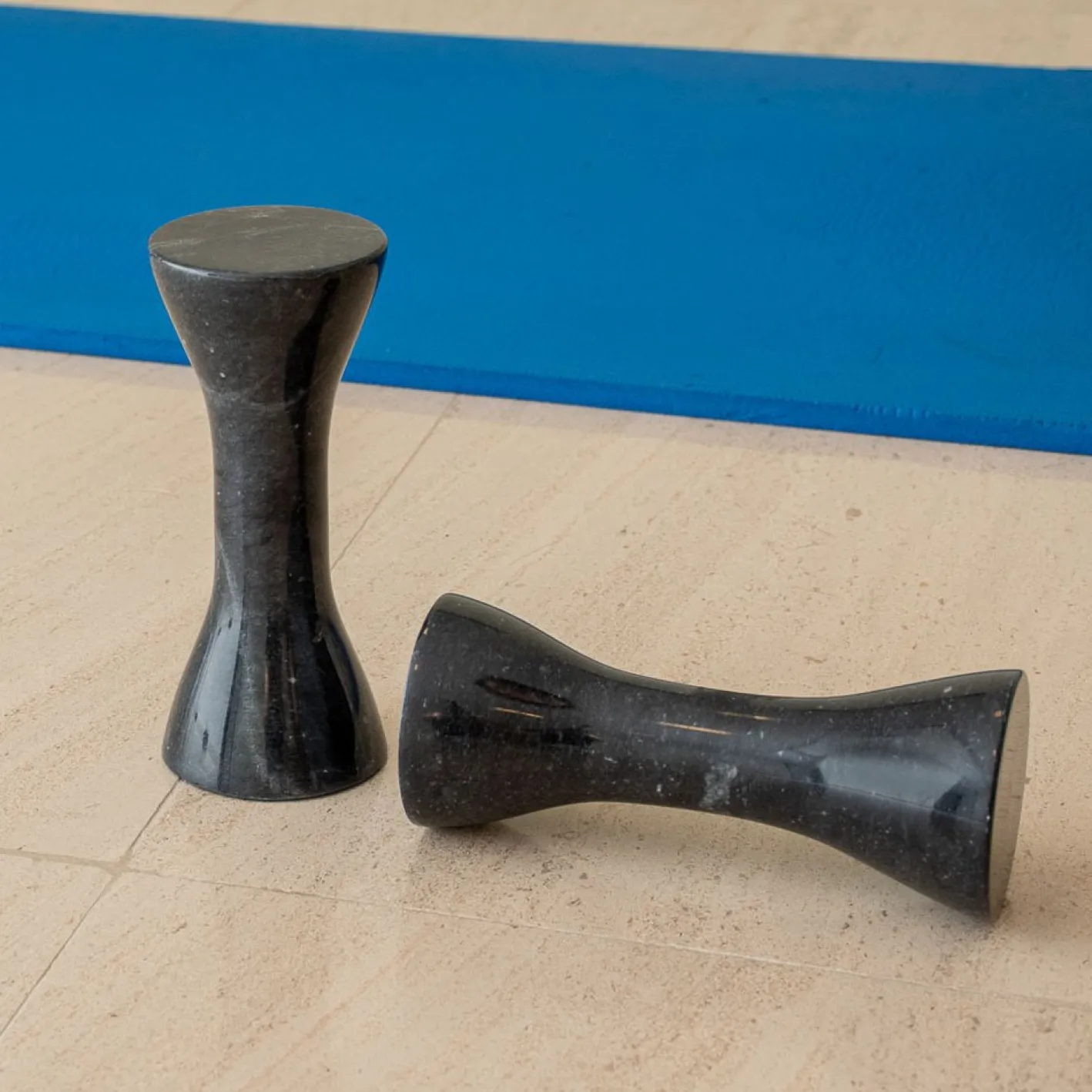 2 KG Schwarze und schwarze Marmorhantel von Forzini