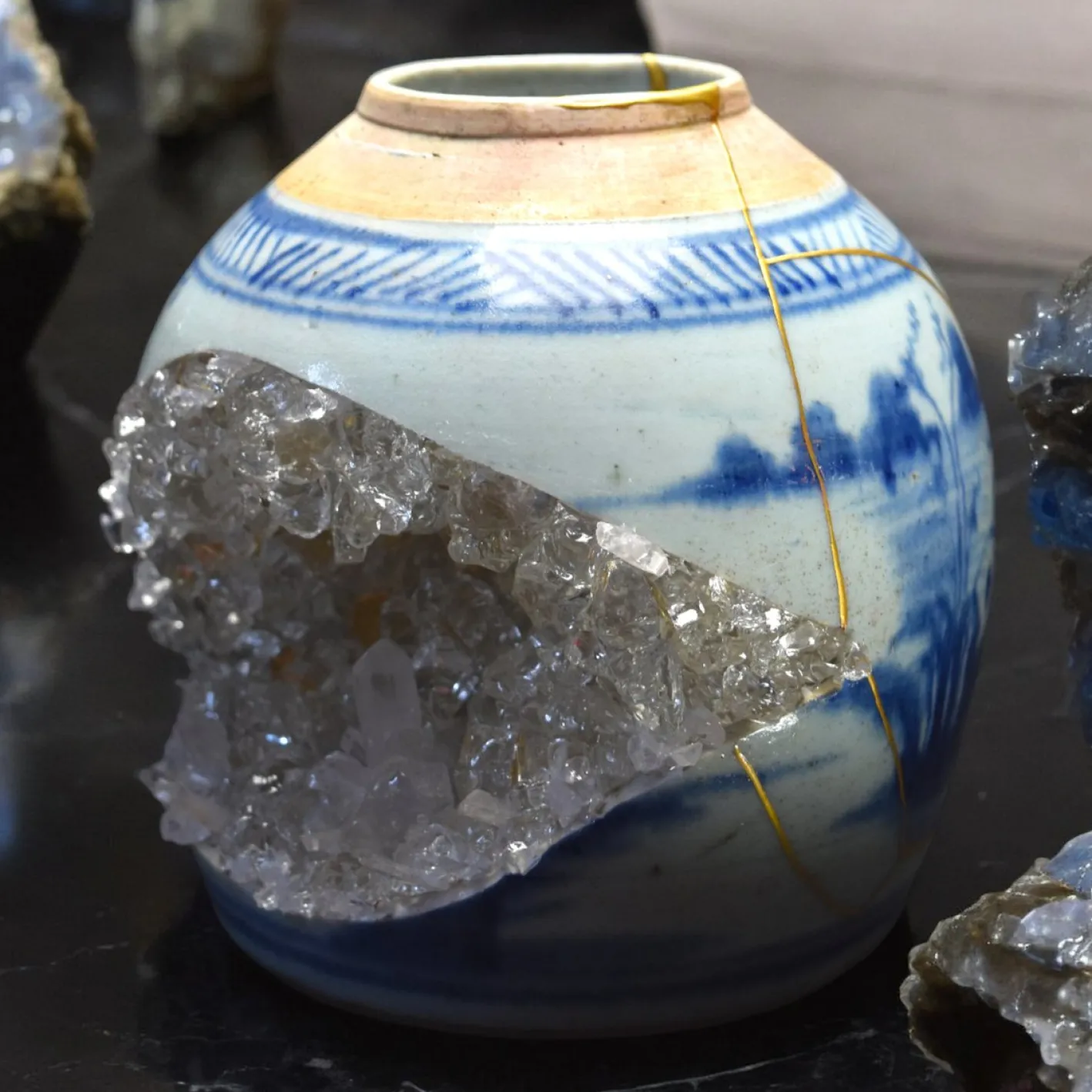 Kintsugi Geode Vase von Myriam Greff