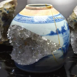 Kintsugi Geode Vase von Myriam Greff