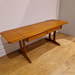 Klappbarer Couchtisch aus Teak mit Schublade von Stag, 1970er