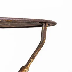 Klappbarer französischer Tisch aus Metall mit dreibeinigem Gestell, 1950er