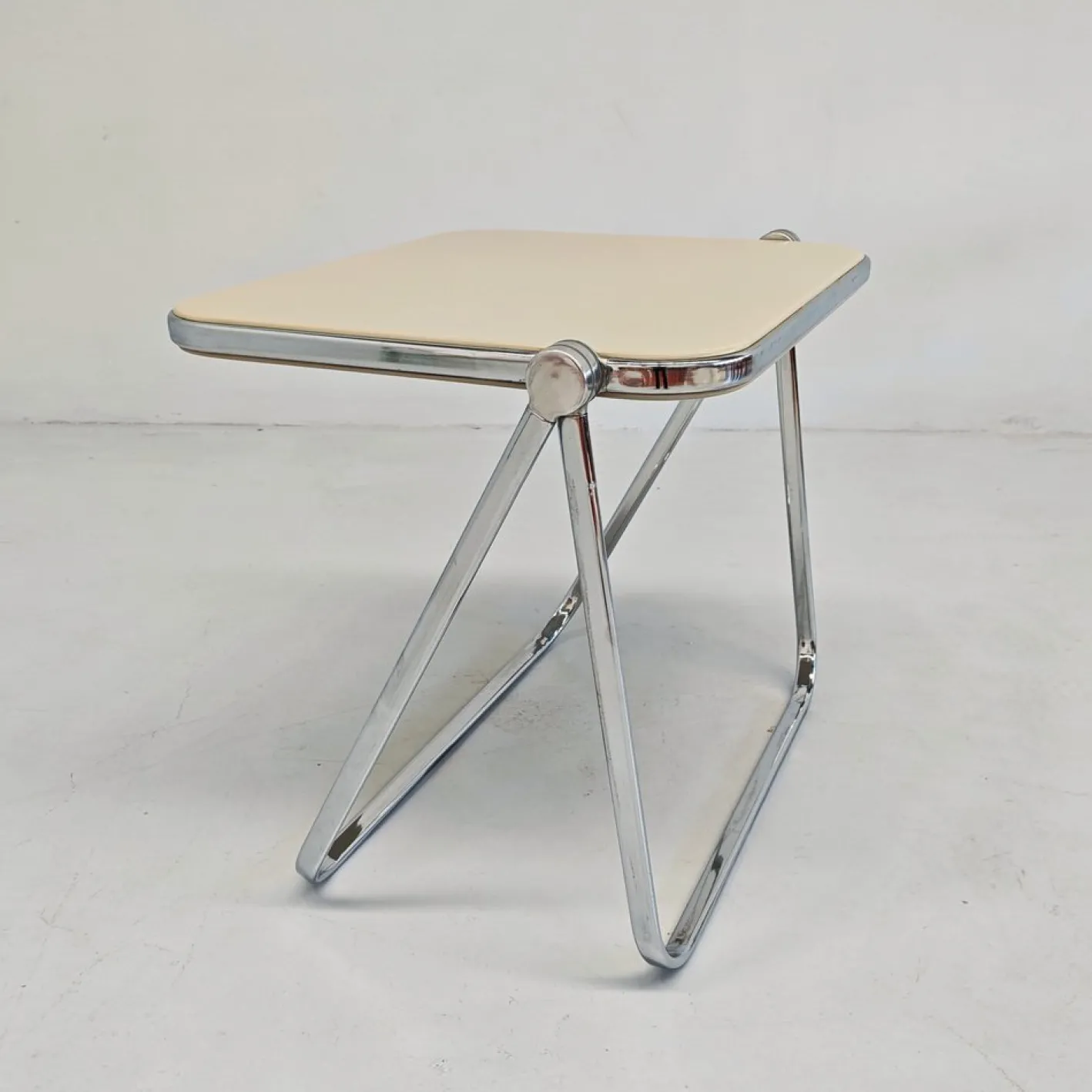 Klappbarer Schreibtisch von Platone G. Piretti für Anonima Castelli, 1970er