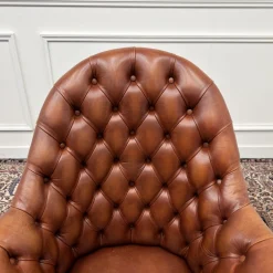 Klassischer englischer Chesterfield Sessel