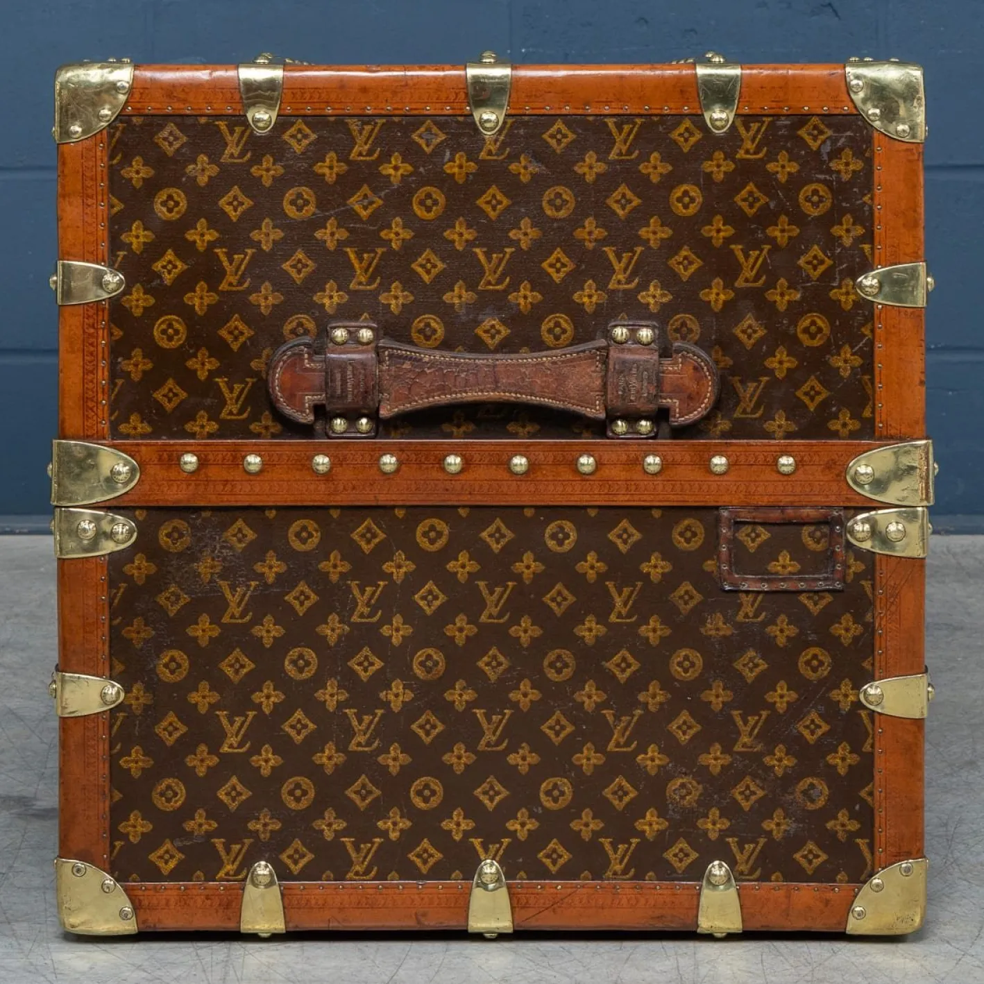 Kleiderschrank-Truhe mit monogrammiertem Leinen von Louis Vuitton, 1930er